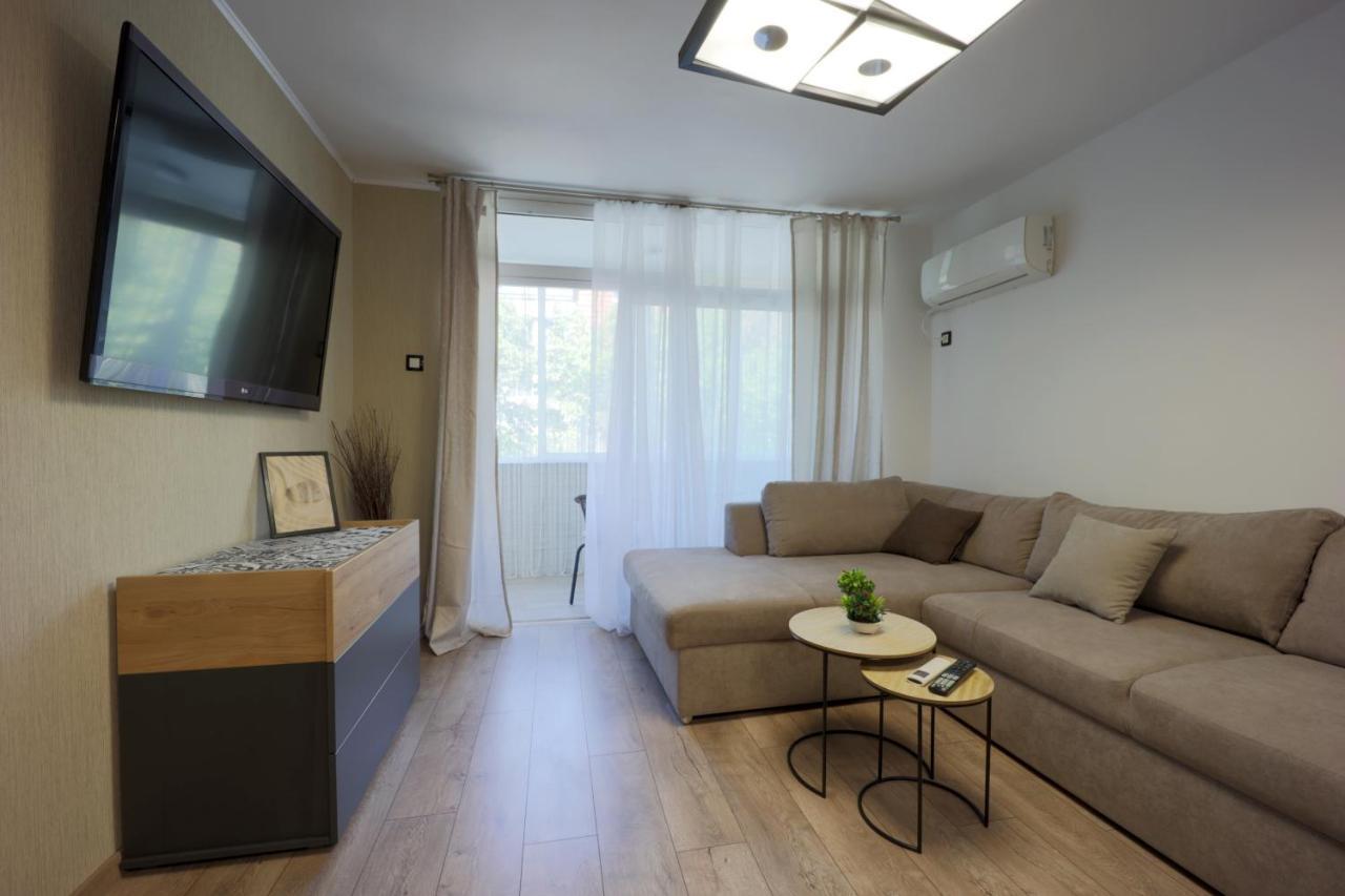 Relax 3&4 *